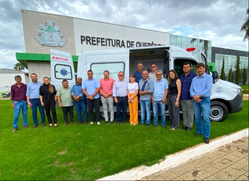 Ambulância UTI móvel é entregue para reforçar a saúde de Querência; Veja vídeo