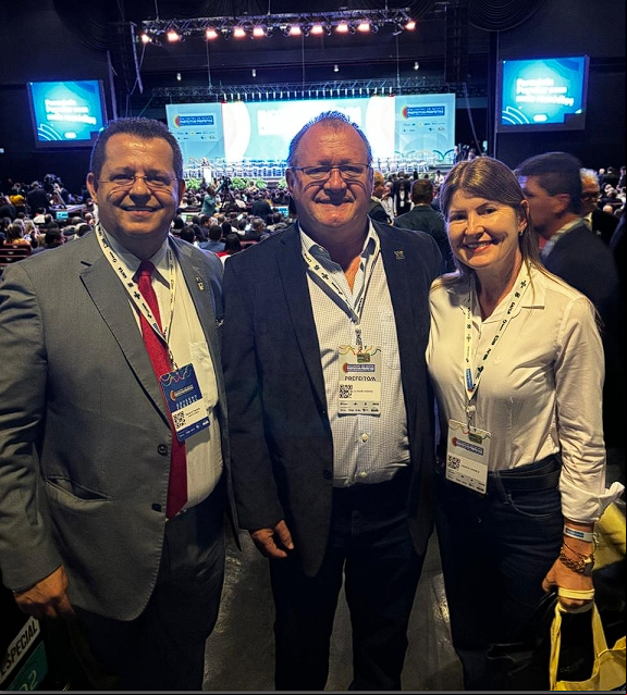Prefeito de Gilmar Wentz participa de encontro nacional de gestores em Brasília